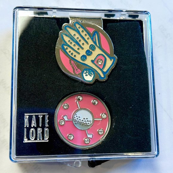 Kate Lord Golf Glove Hat Clip & Cross Clubs Ballmarker Set, Pink with Bling - Picture 1 of 3